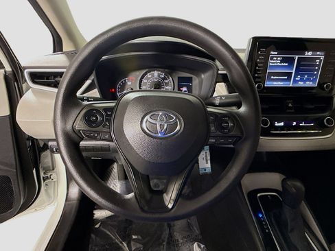 Used 2021 Toyota Corolla L FWD image 13