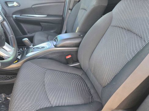 Used 2020 Dodge Journey SE w/ SE Popular Equipment Group image 16