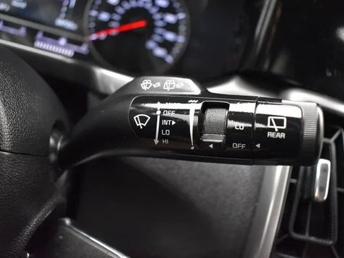 Used 2023 Kia Sorento LX FWD image 26