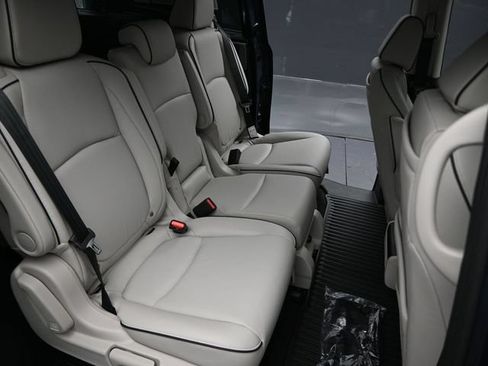 Used 2026 Honda Odyssey Touring image 24
