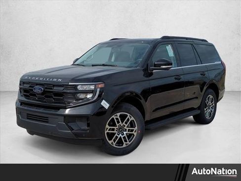 New 2026 Ford Expedition Active image 1