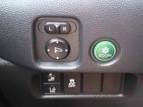 Used 2022 Honda Pilot Sport image 18