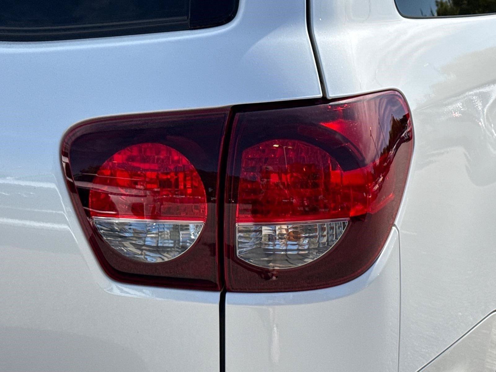 Used 2018 Toyota Sequoia Platinum AWD/4WD image 15
