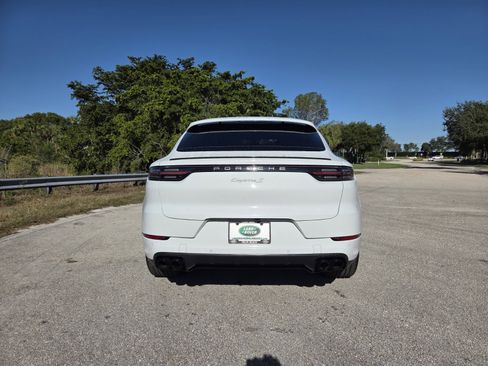 Used 2022 Porsche Cayenne S image 6