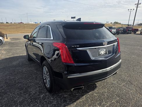 Used 2017 Cadillac XT5 Luxury w/ Driver Awareness Package image 5