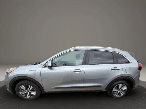 Used 2022 Kia Niro EX FWD image 8