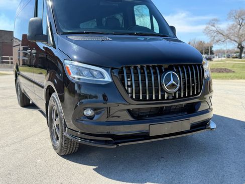 Used 2021 Mercedes-Benz Sprinter 2500 image 7