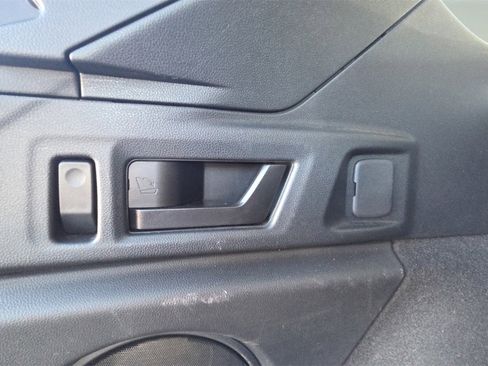 Used 2021 Subaru Outback Limited image 18