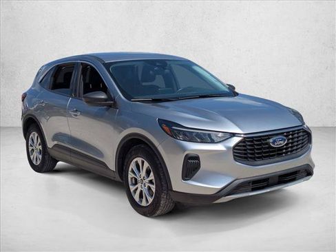 Used 2024 Ford Escape Active FWD image 3