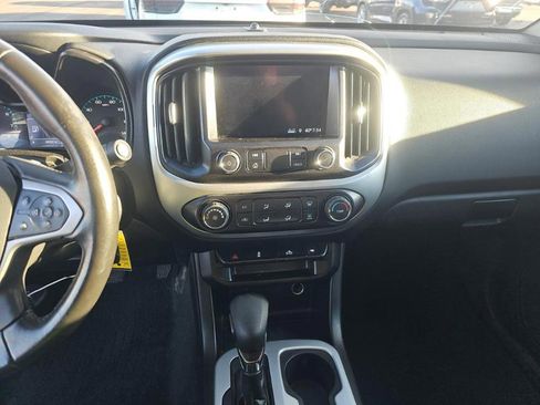 Used 2022 Chevrolet Colorado LT w/ LT Convenience Package image 12