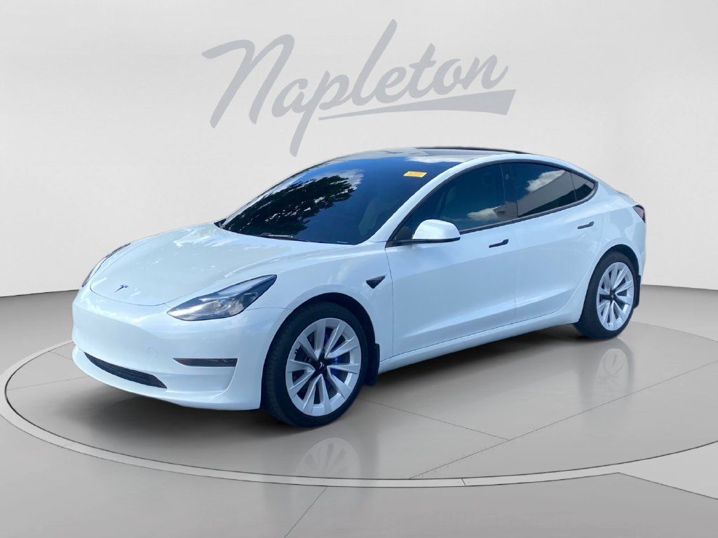 Used 2023 Tesla Model 3 Standard Range RWD image 1