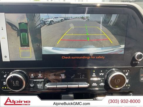 Used 2025 Toyota Highlander Platinum AWD/4WD image 18