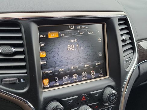Used 2014 Jeep Grand Cherokee Overland AWD/4WD image 16