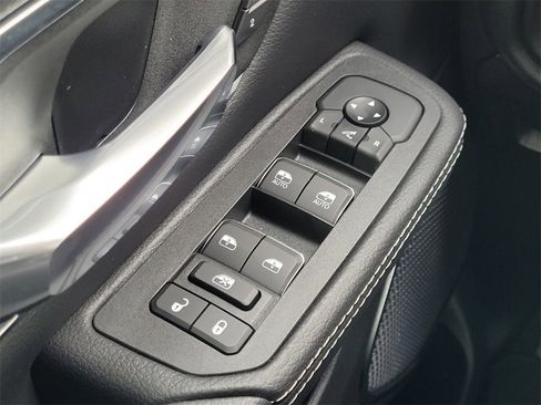 Used 2025 RAM 1500 Laramie w/ Laramie Southwest Edition image 25