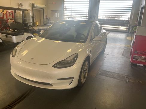 Used 2019 Tesla Model 3 Long Range image 4