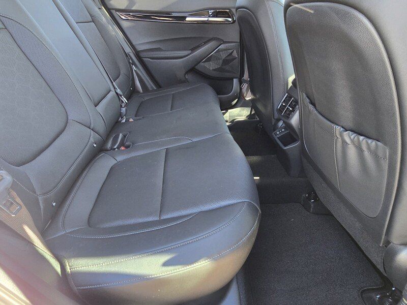 Certified 2025 Kia Seltos EX w/ EX Sunroof Package FWD image 15