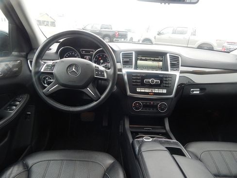 Used 2015 Mercedes-Benz GL 450 4MATIC image 16