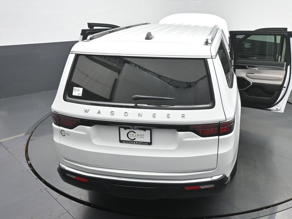 Used 2025 Jeep Wagoneer L 4WD image 68