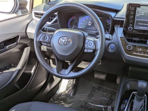 Used 2022 Toyota Corolla LE image 15