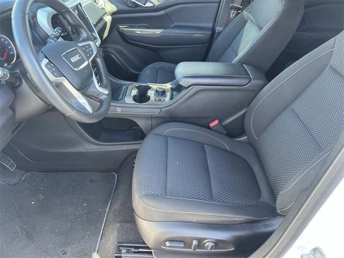 Certified 2023 GMC Acadia SLE w/ Driver Convenience Package image 18