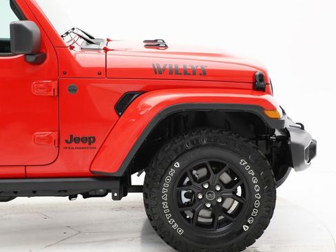 Used 2025 Jeep Gladiator Willys image 4