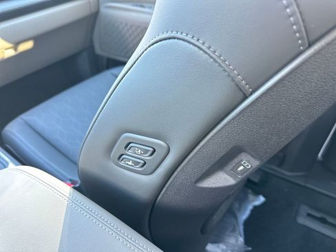 New 2026 Kia Carnival SX image 17