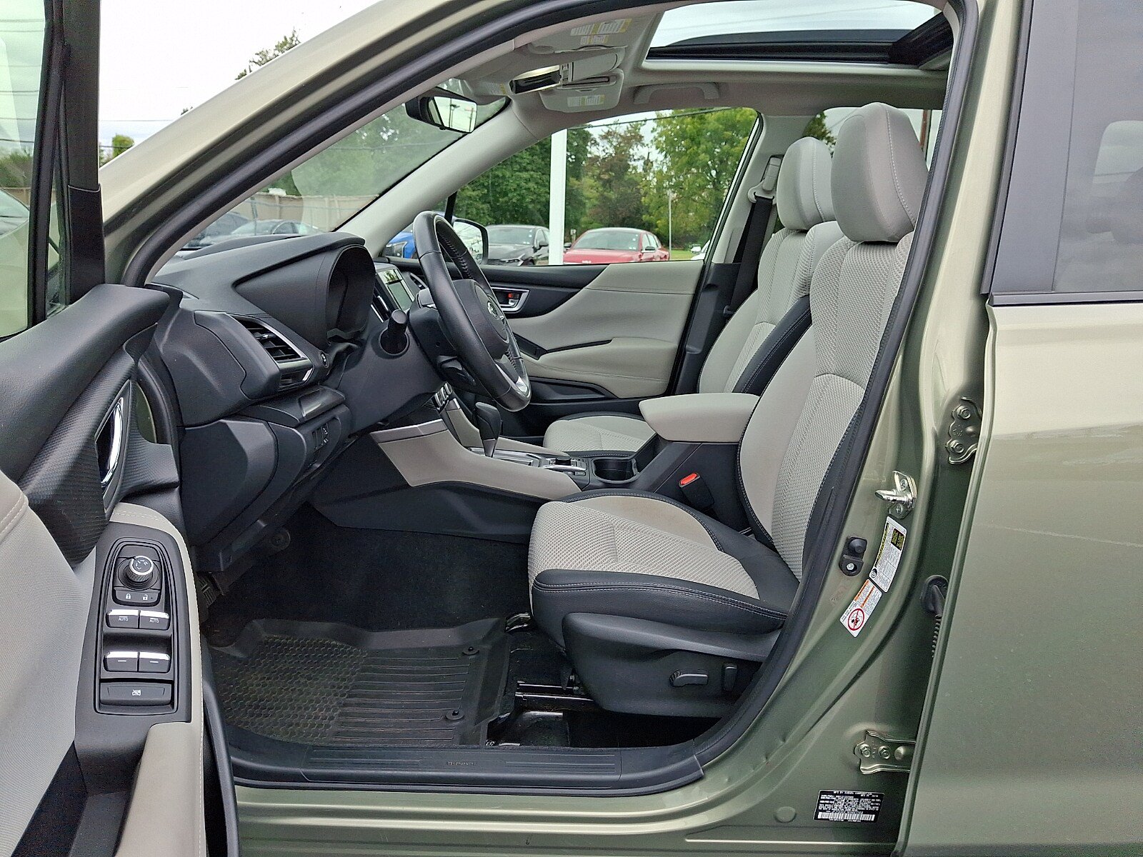 Used 2019 Subaru Forester Premium AWD/4WD image 15