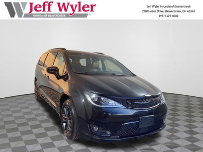 Used 2020 Chrysler Pacifica Touring-L w/ Advanced Safetytec Group