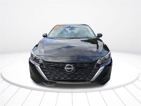 Used 2024 Nissan Sentra S image 9