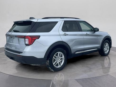 Certified 2025 Ford Explorer Active image 5
