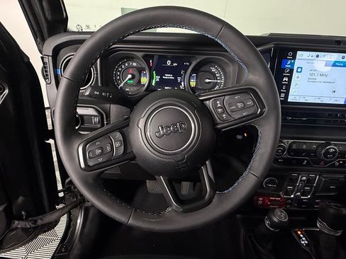 Used 2024 Jeep Wrangler Unlimited Rubicon 4xe w/ Safety Group AWD/4WD image 16