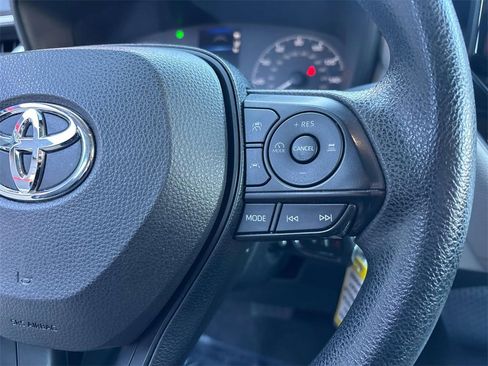 Used 2023 Toyota Corolla LE image 18