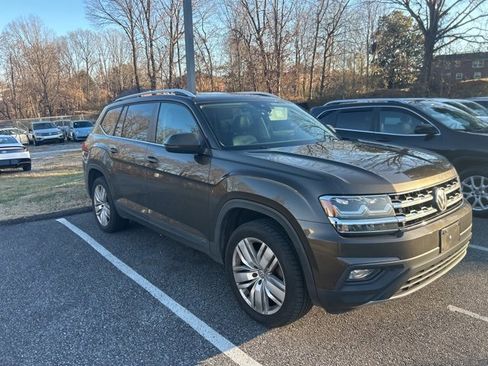 Used 2019 Volkswagen Atlas SE w/ Panoramic Sunroof Package image 1