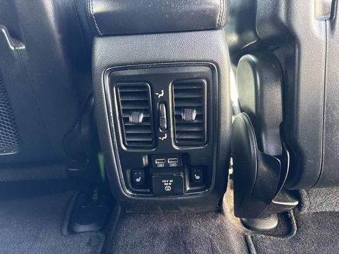 Used 2017 Dodge Durango GT w/ Nav & Power Liftgate Group RWD image 17