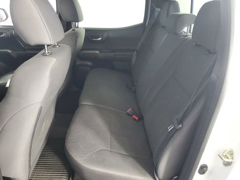 Used 2016 Toyota Tacoma TRD Sport image 13