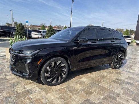 Certified 2024 Lincoln Nautilus Reserve w/ Equipment Group 202A image 6