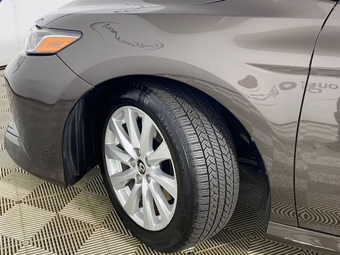 Certified 2018 Toyota Camry LE w/ Moonroof Package FWD image 23
