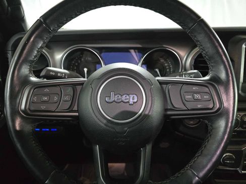 Used 2023 Jeep Wrangler Unlimited w/ Cold Weather Group AWD/4WD image 26