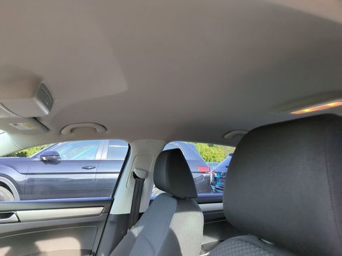 Used 2015 Volkswagen Passat 1.8T S FWD image 6