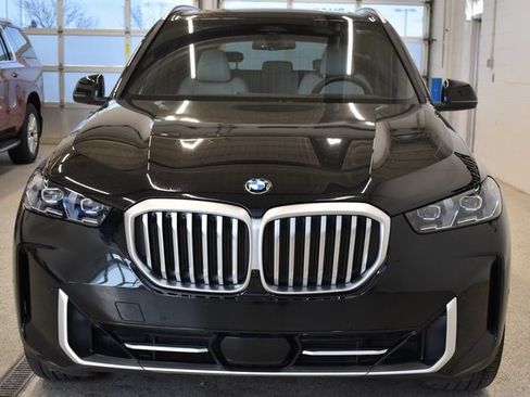 Used 2025 BMW X5 xDrive40i w/ Premium Package image 3