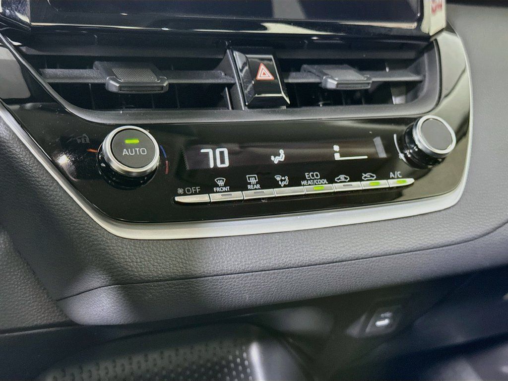 Certified 2025 Toyota Corolla LE AWD/4WD image 8