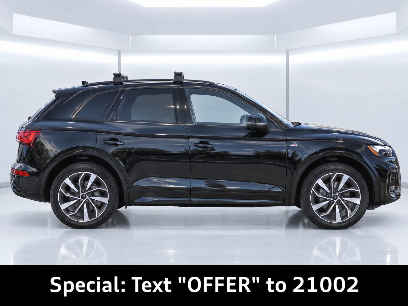 Certified 2024 Audi Q5 2.0T Premium w/ Summer of Audi Package AWD/4WD image 8