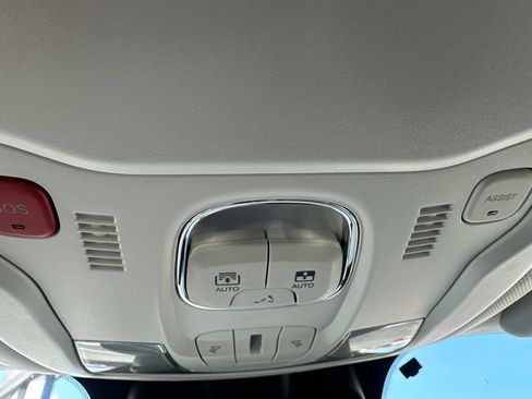 Used 2023 Jeep Renegade Trailhawk w/ Sun/Sound Group AWD/4WD image 22