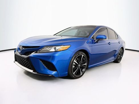 Used 2018 Toyota Camry XSE w/ Driver Assist Package FWD image 3