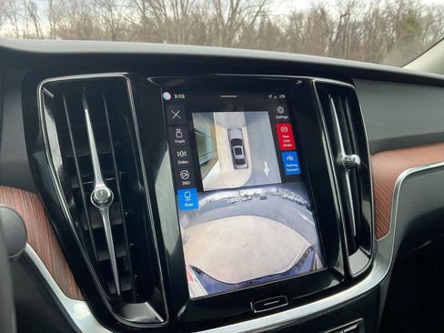 Certified 2025 Volvo S60 B5 Plus image 27