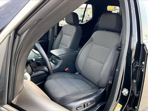 Used 2023 Chevrolet Traverse LT AWD/4WD image 10