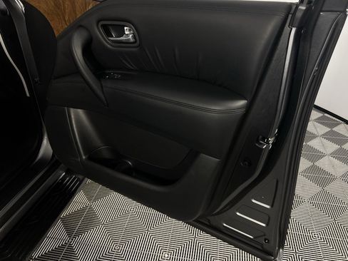Used 2024 Nissan Armada SL image 33