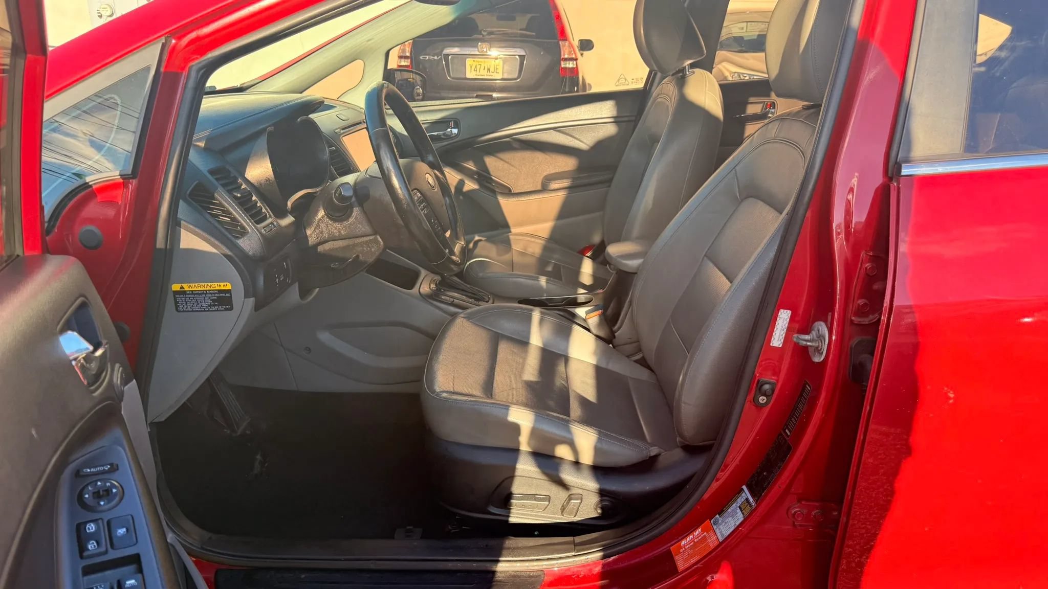 Used 2014 Kia Forte EX w/ Premium Package FWD image 12