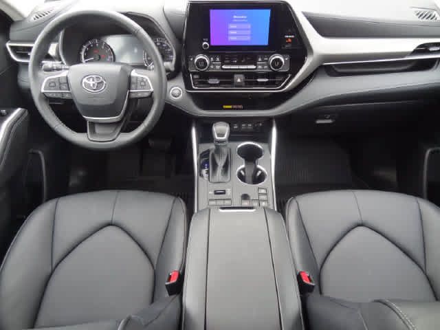 Certified 2026 Toyota Highlander XLE AWD/4WD image 15