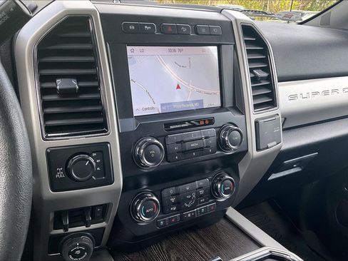 Used 2020 Ford F350 Lariat image 6